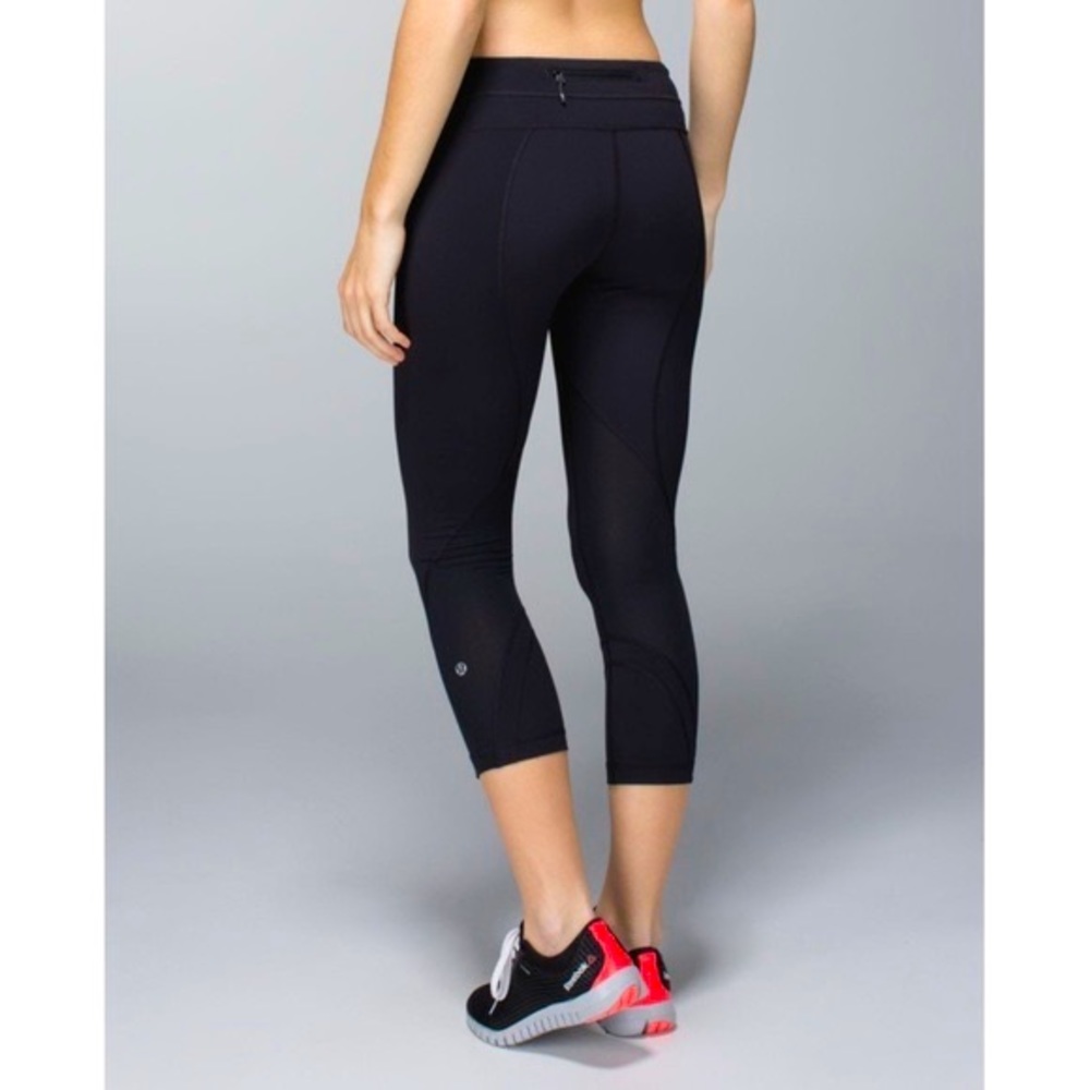 NWOT Lululemon Run Inspire Crop Black Mesh Leggings